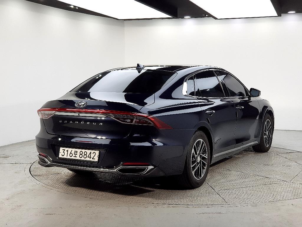 HYUNDAI Grandeur - Vista 4