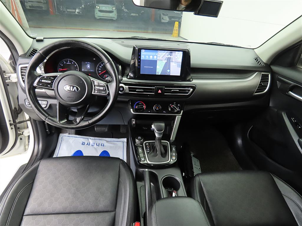 KIA Seltos - Vista 7