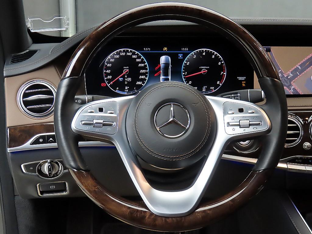 Mercedes Benz S Class - Vista 9