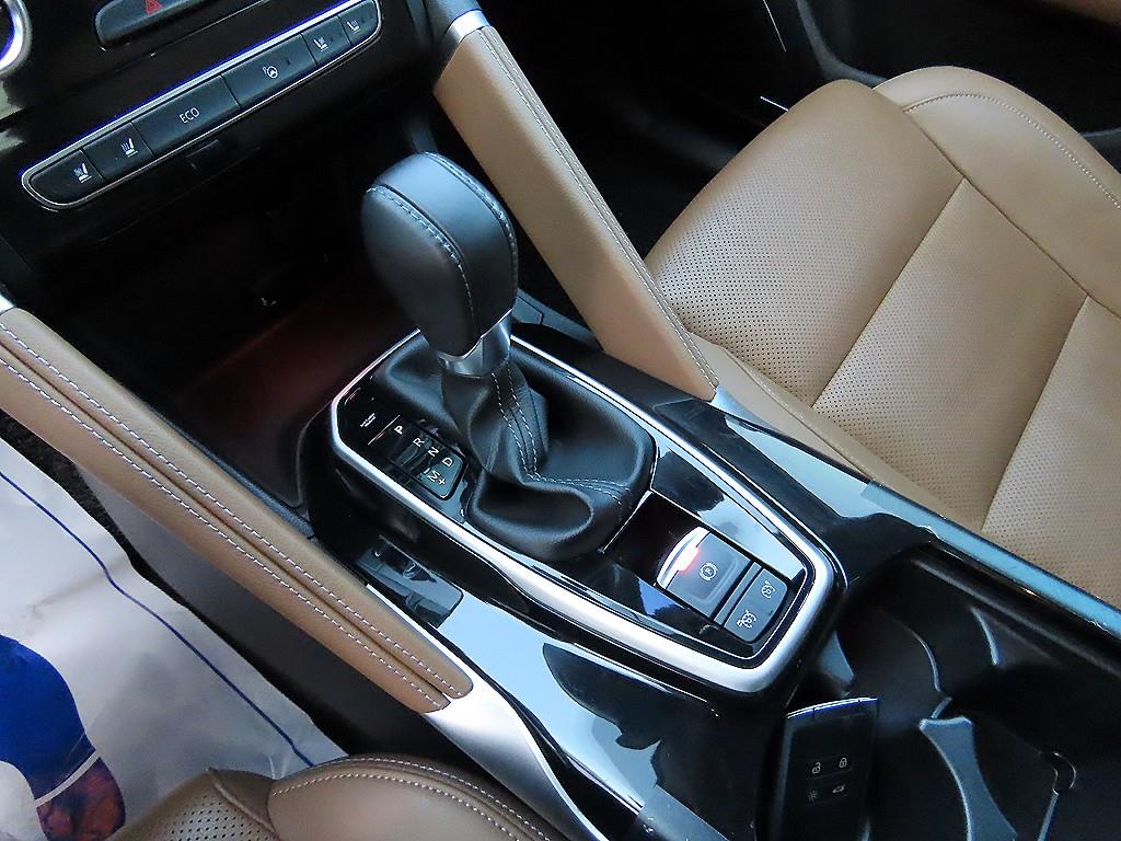 SAMSUNG QM6 - Vista 10