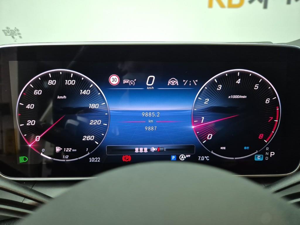 Mercedes Benz GLC Class - Vista 7