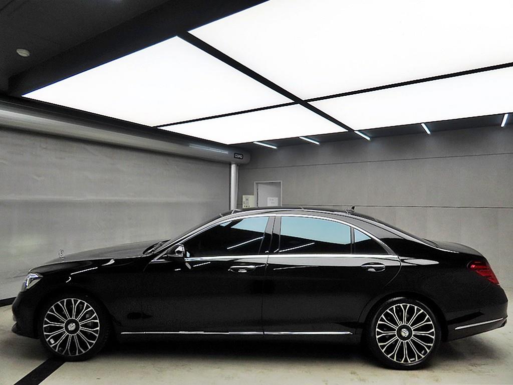 Mercedes Benz S Class - Vista 4