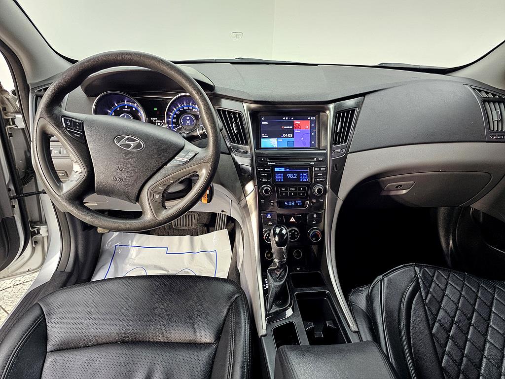 HYUNDAI Sonata - Vista 5