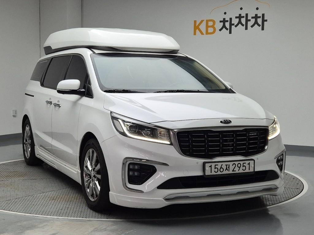 KIA Carnival - Vista 4