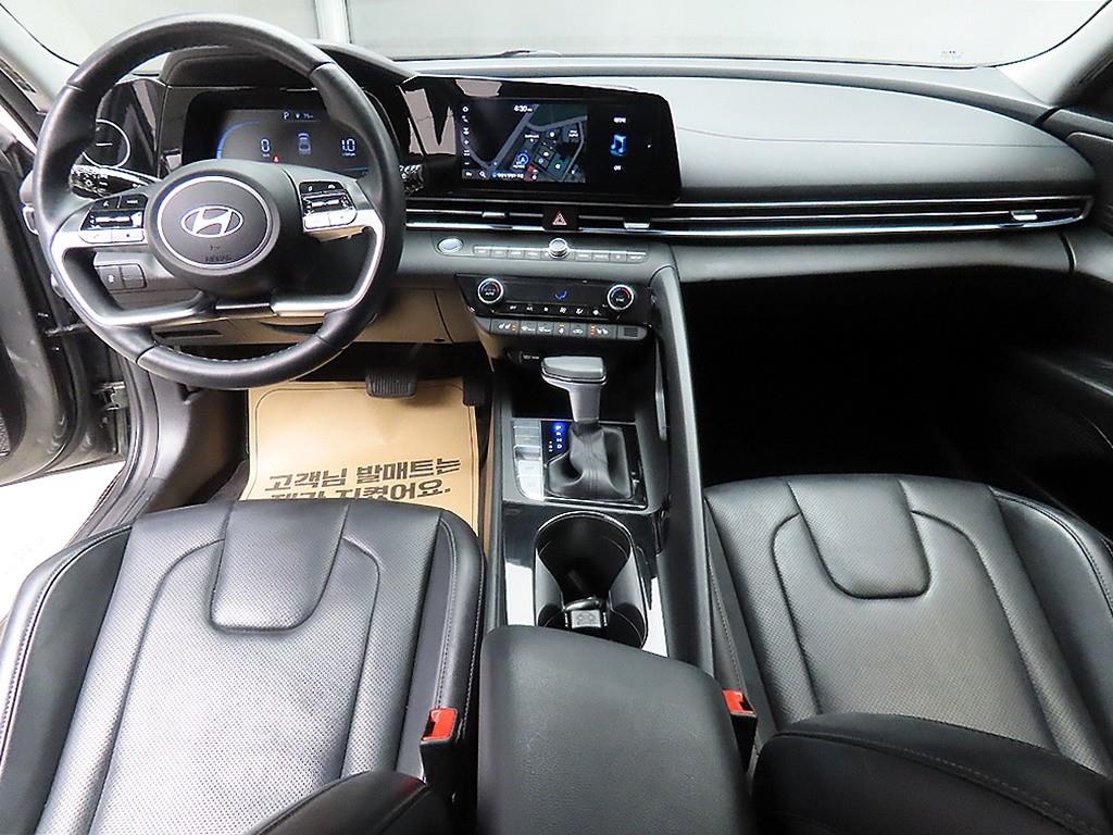 HYUNDAI Avante - Vista 7