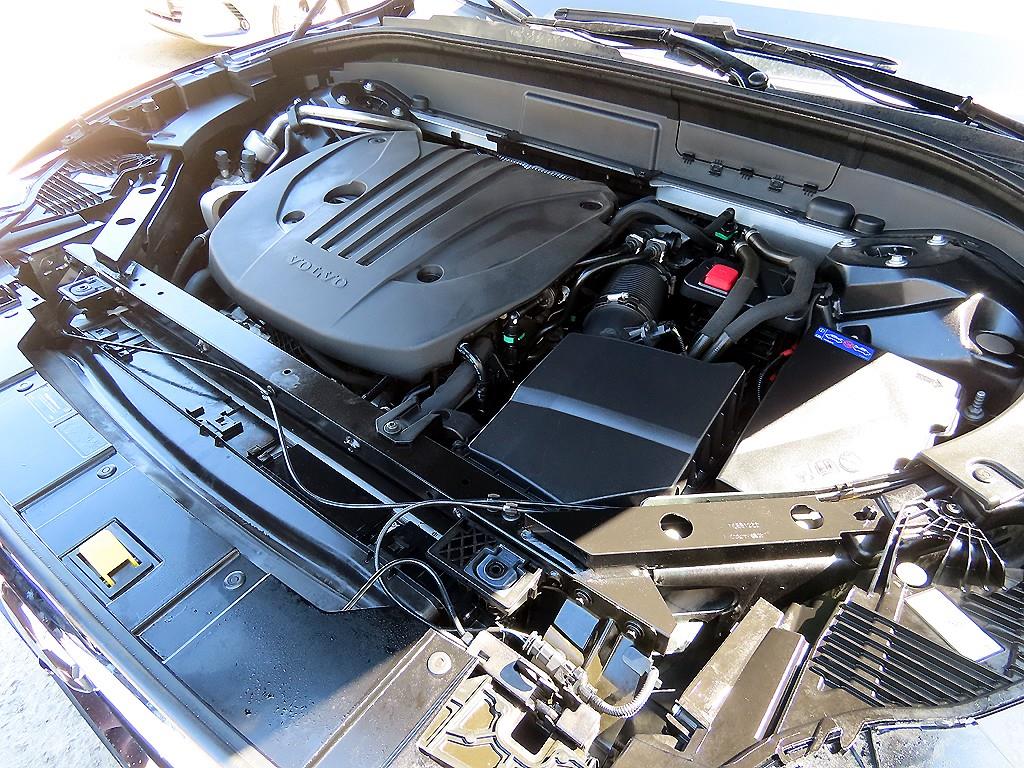 Volvo XC60 2023 Negro - Importación desde Corea - HF Imports Iquique - Foto 19