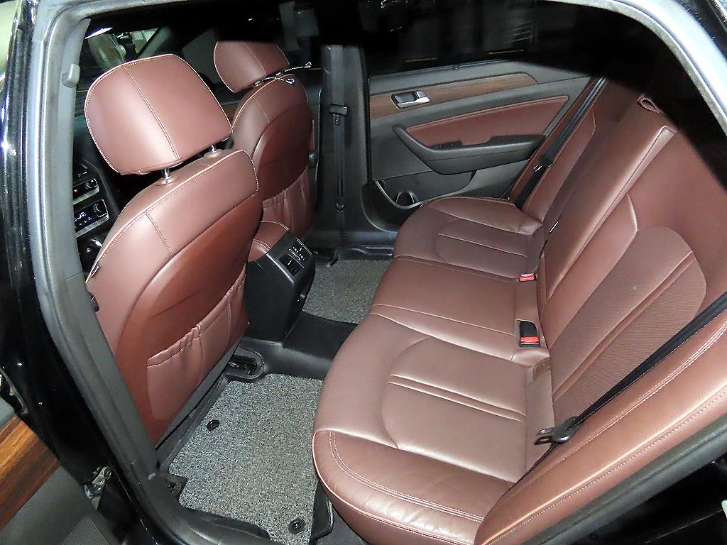 HYUNDAI Sonata - Vista 7