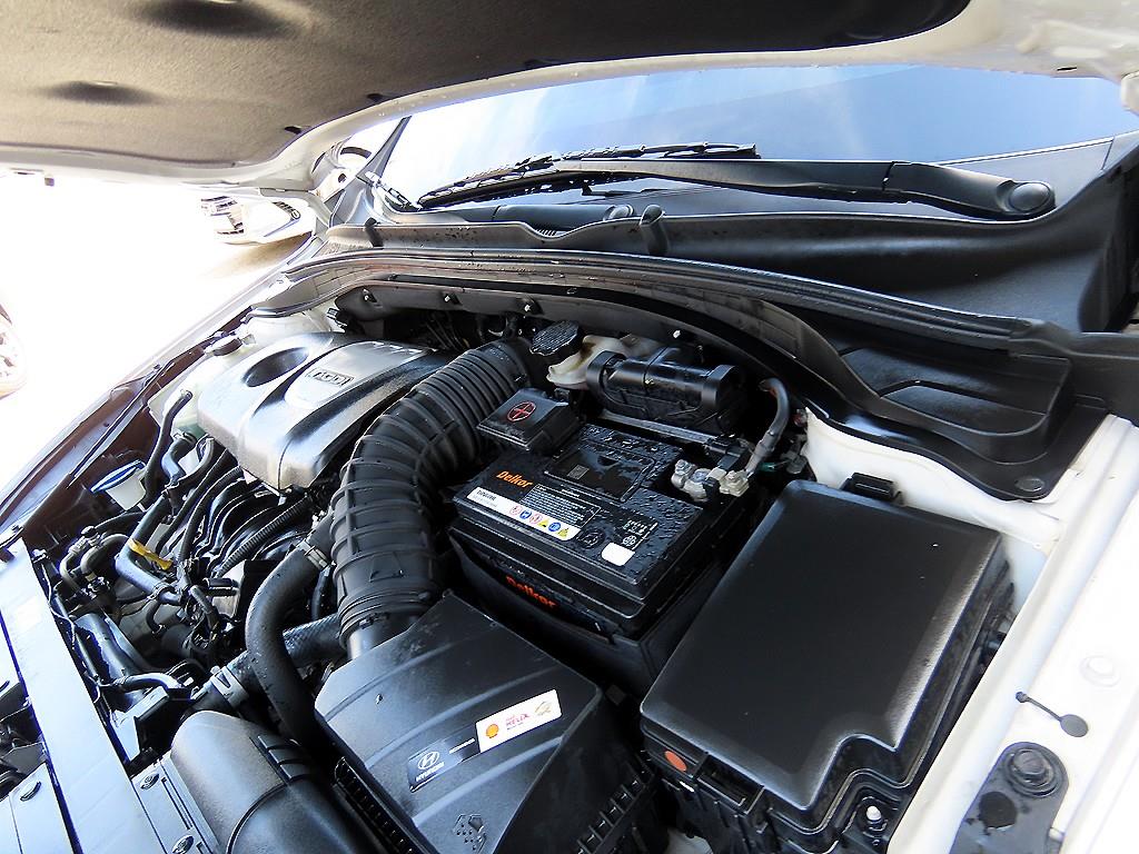 HYUNDAI i30 2017 Blanco - Importación desde Corea - HF Imports Iquique - Foto 19