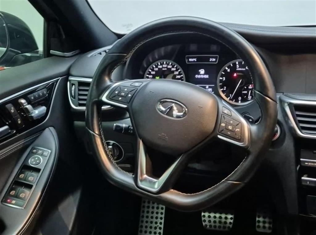 Infiniti Q - Vista 9