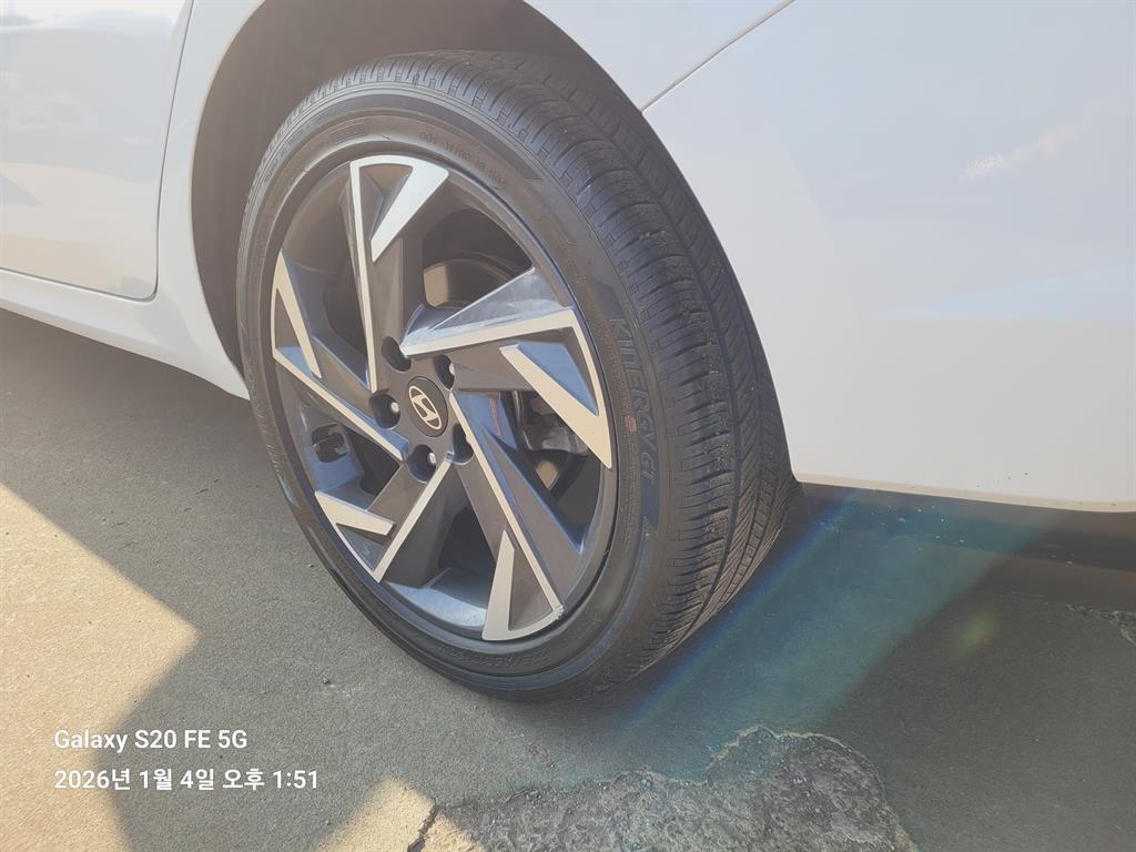 HYUNDAI Avante - Vista 6