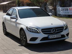 Mercedes Benz C Class - Vista 4