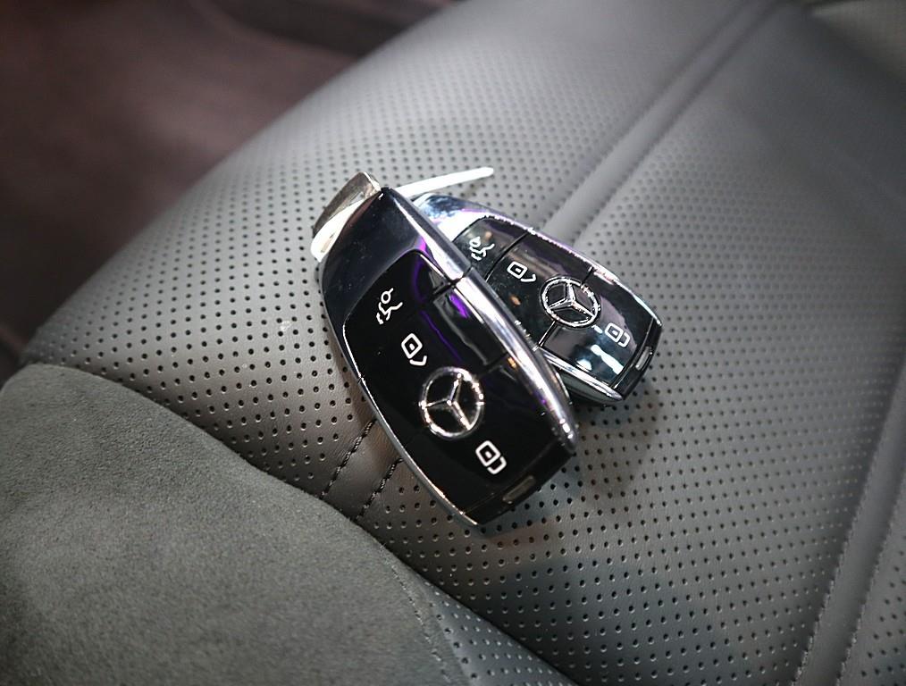 Mercedes Benz E class 2023 Negro - Importación desde Corea - HF Imports Iquique - Foto 14