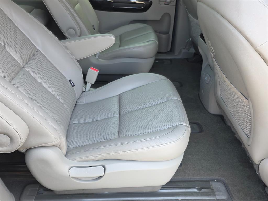 KIA Carnival - Vista 6