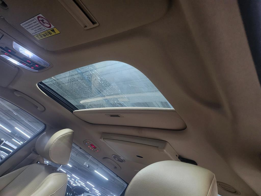 KIA Carnival - Vista 9