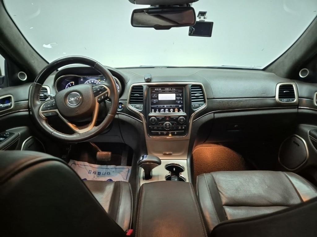 Jeep Cherokee - Vista 7