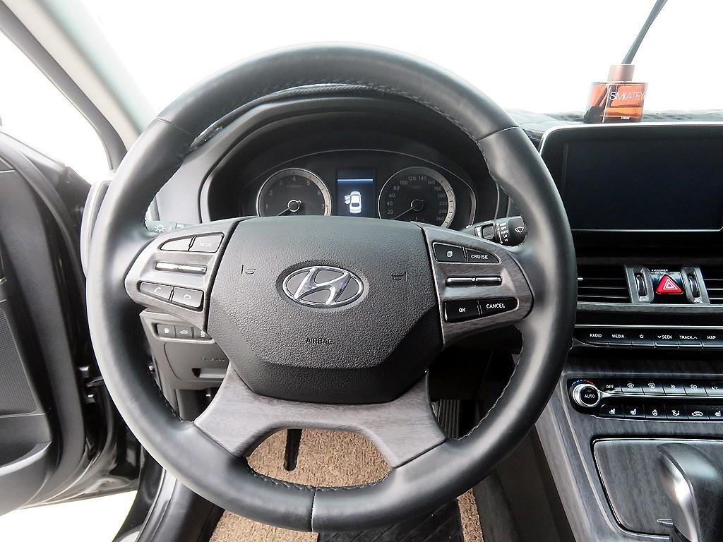 HYUNDAI Grandeur - Vista 10