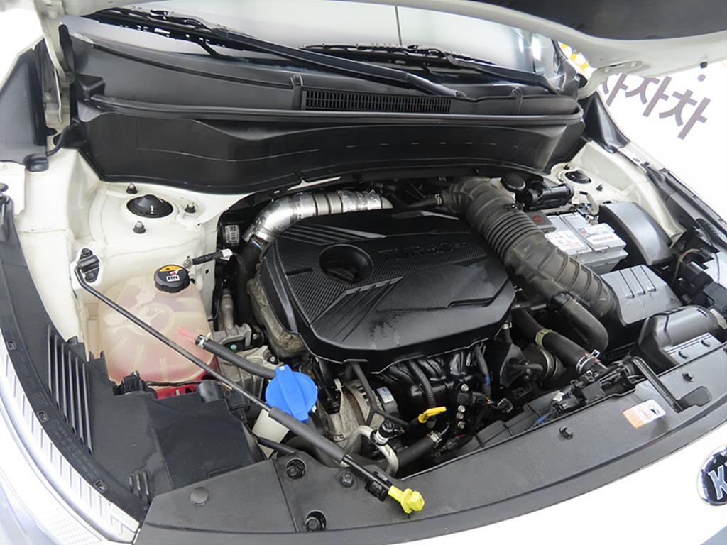 KIA Seltos 2022 Blanco - Importación desde Corea - HF Imports Iquique - Foto 19