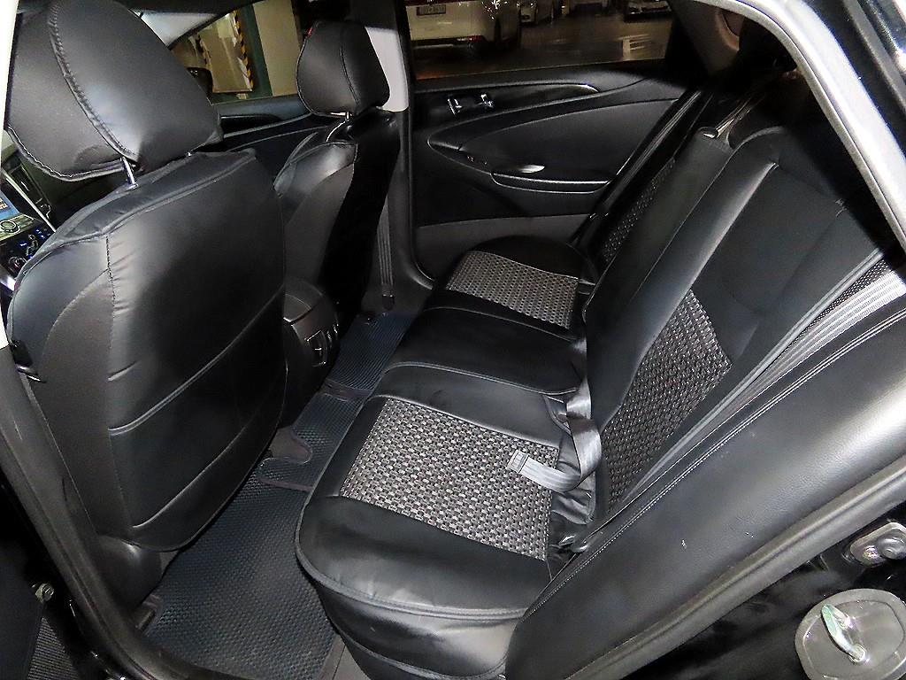 HYUNDAI Sonata - Vista 7