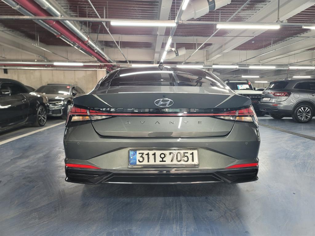 HYUNDAI Avante - Vista 4