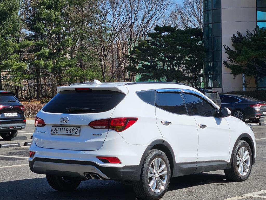 HYUNDAI Santa Fe - Vista 4