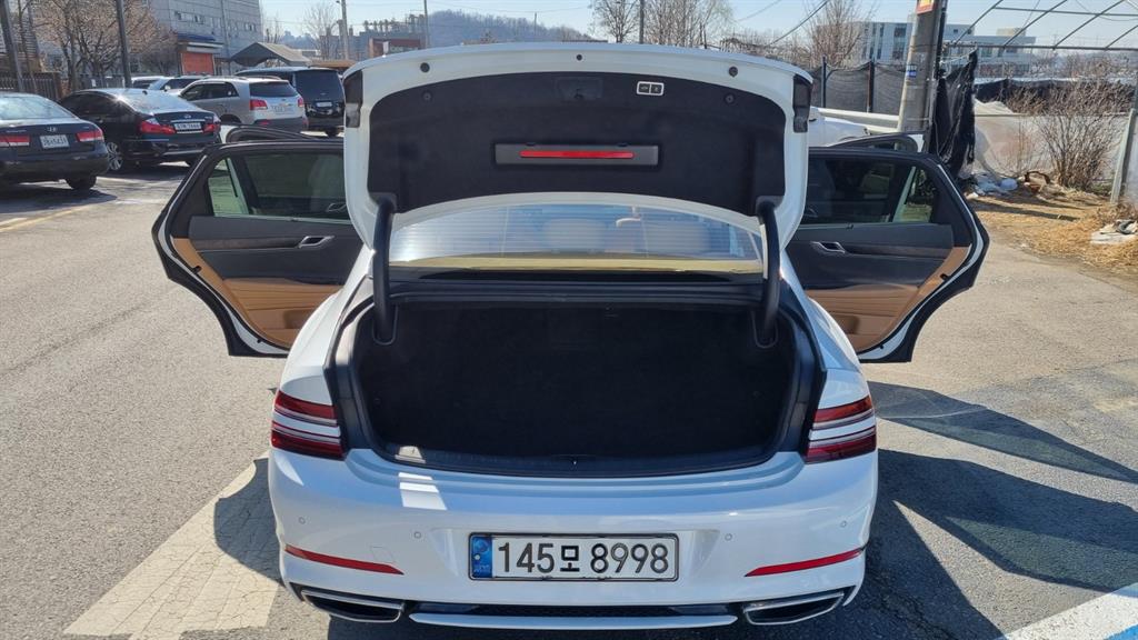 Genesis G80 - Vista 11