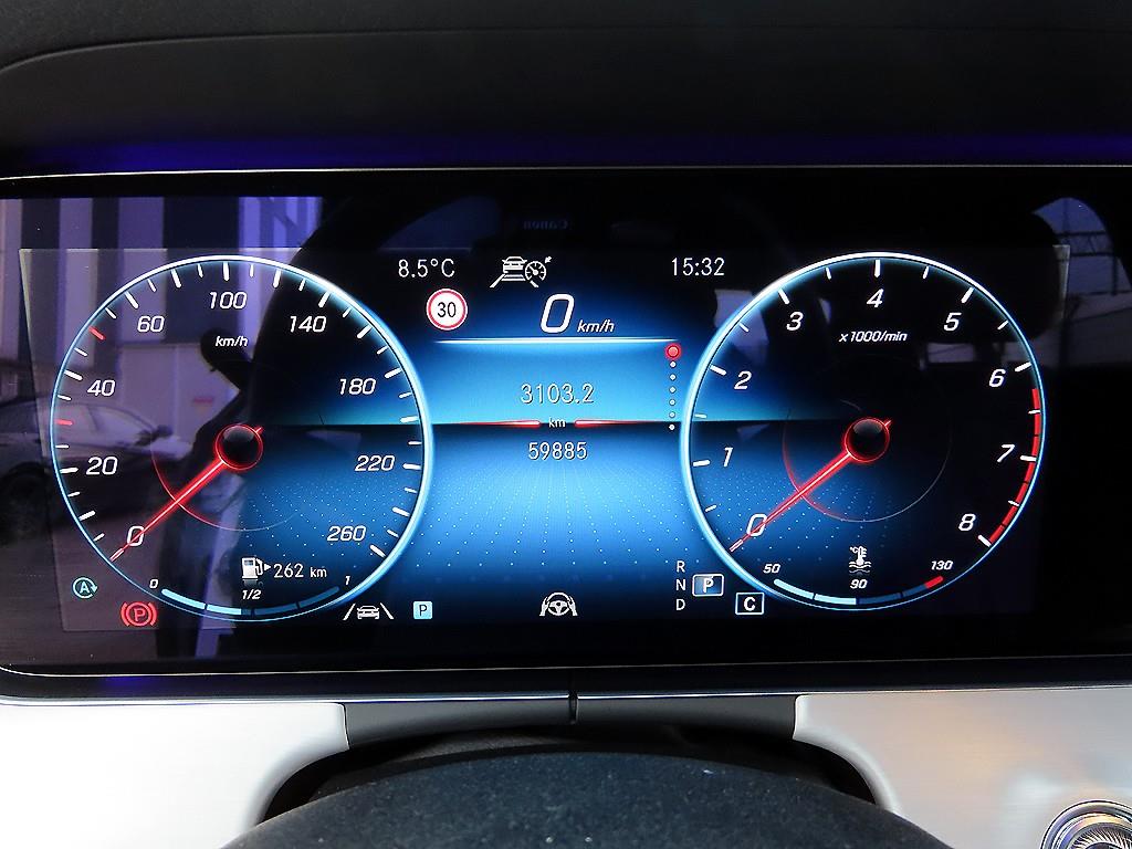 Mercedes Benz E class - Vista 9