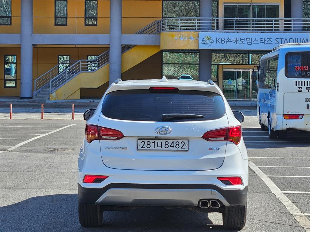 HYUNDAI Santa Fe - Vista 5