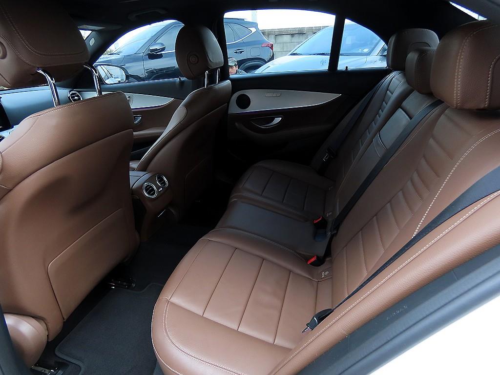 Mercedes Benz E class - Vista 6