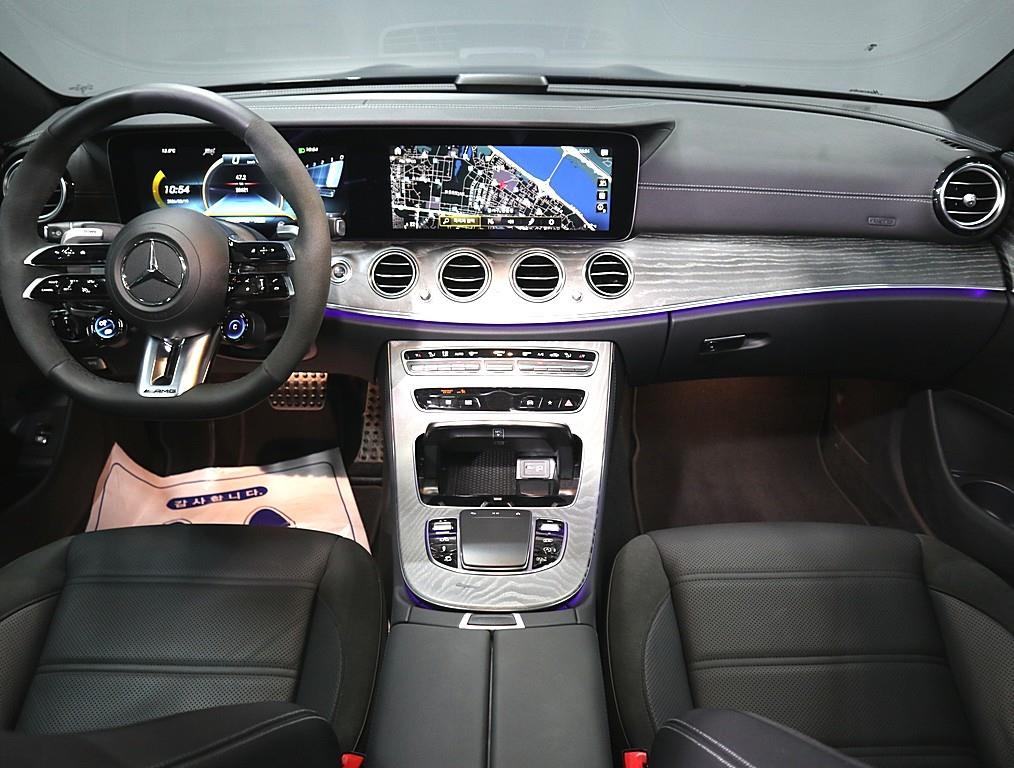 Mercedes Benz E class - Vista 5