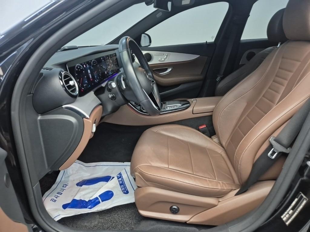 Mercedes Benz E class - Vista 11