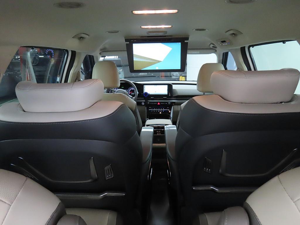 KIA Carnival - Vista 9