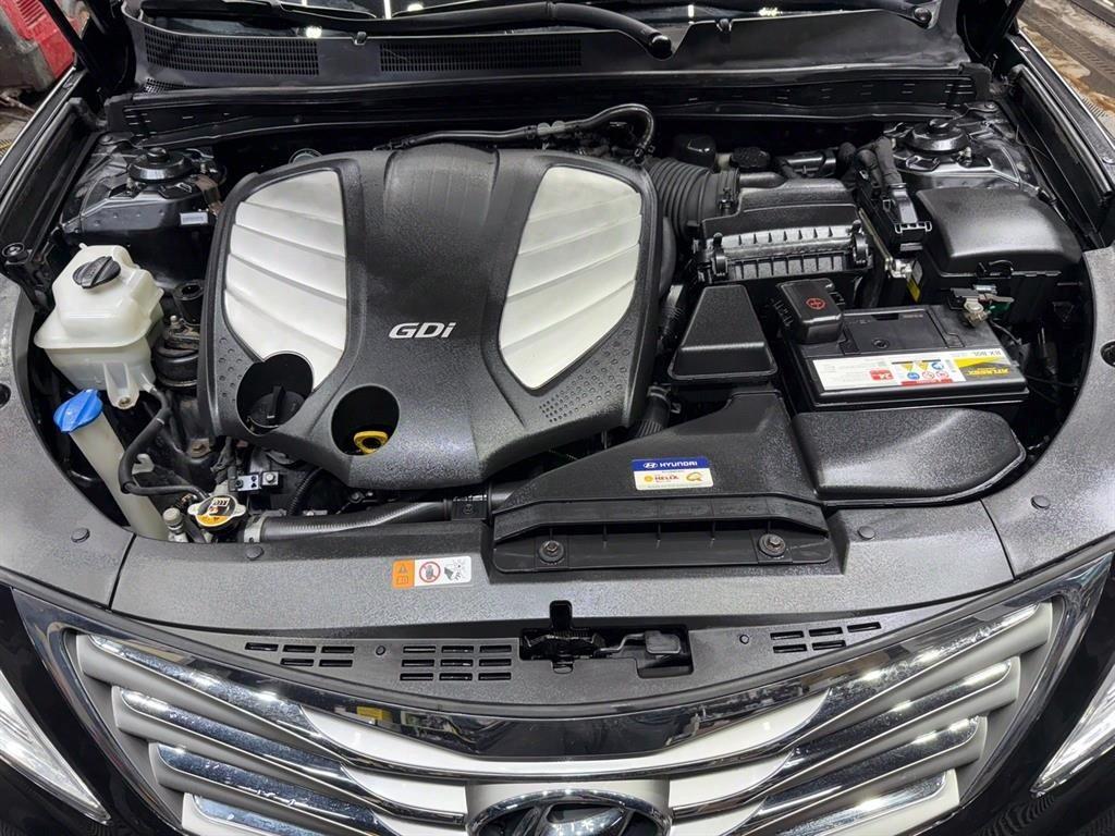 HYUNDAI Grandeur - Vista 6