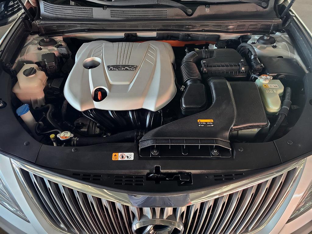 HYUNDAI Grandeur - Vista 5