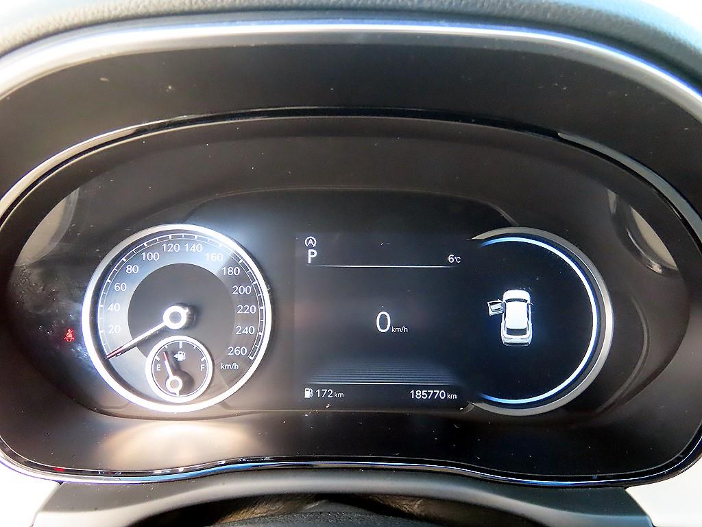 Genesis GV70 - Vista 9