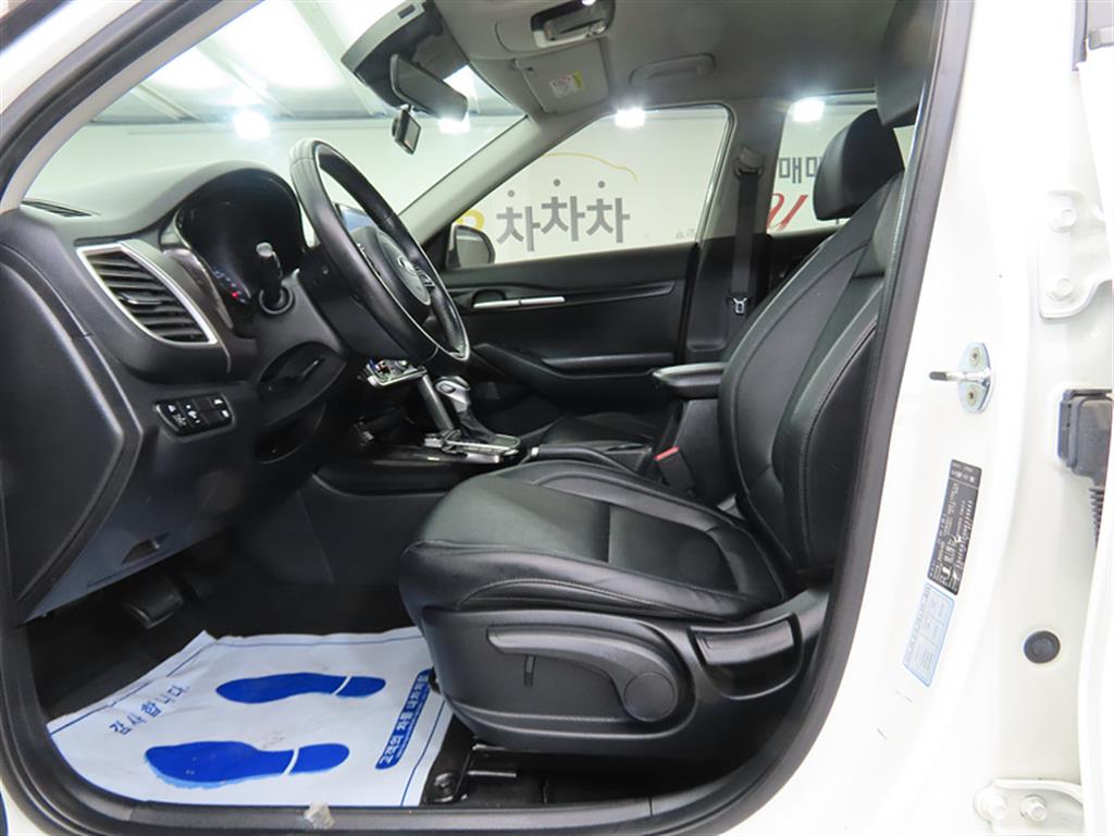 KIA Seltos - Vista 5