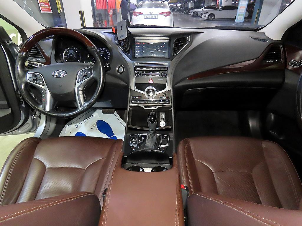 HYUNDAI Grandeur - Vista 10