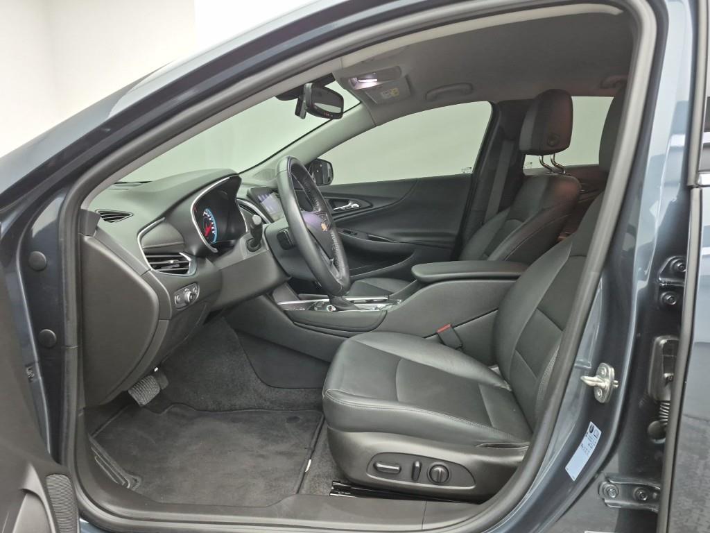 Chevrolet Malibu - Vista 11