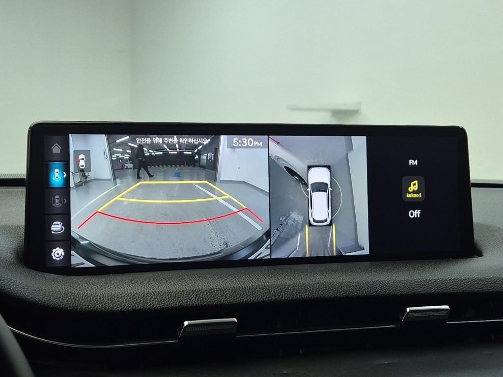 Genesis GV70 2022 Blanco - Importación desde Corea - HF Imports Iquique - Foto 15