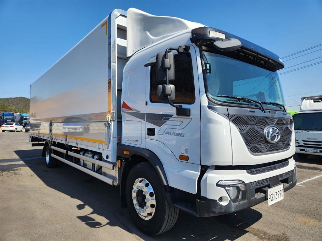 medium and large cargo truck - Vista 4