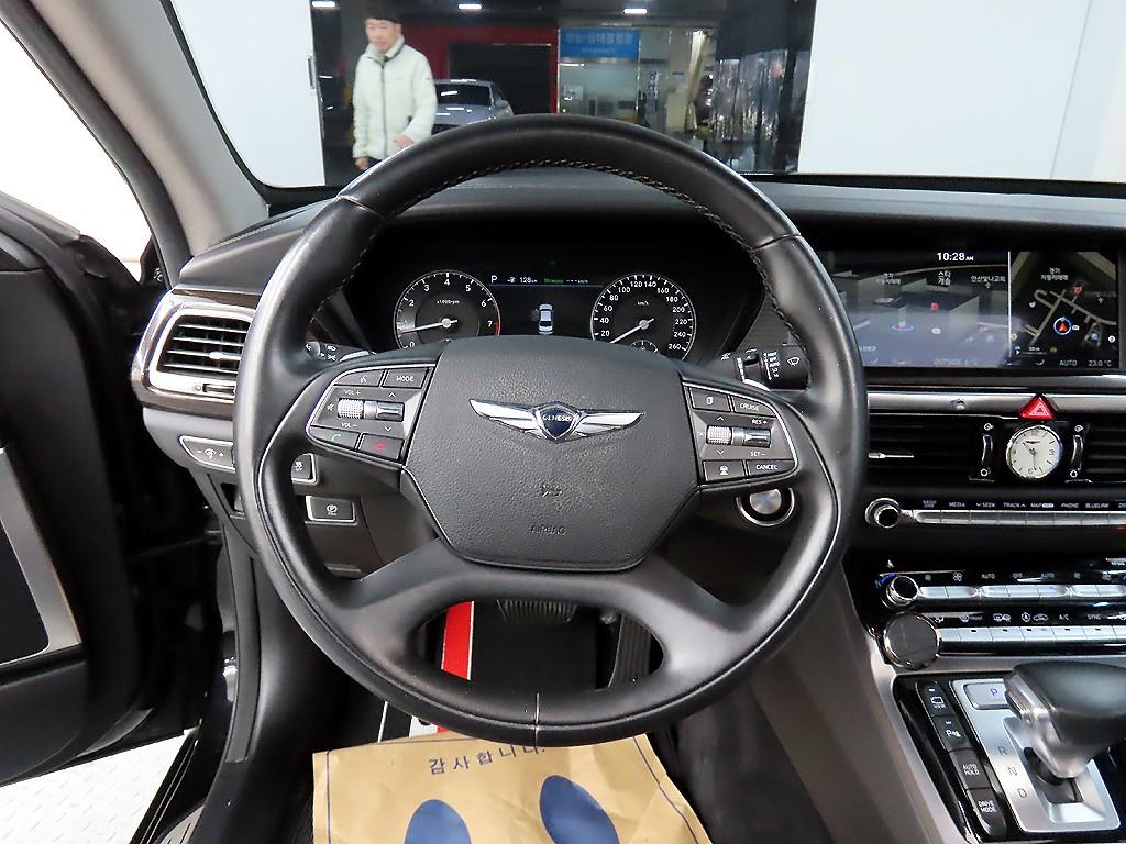 Genesis EQ900 - Vista 9