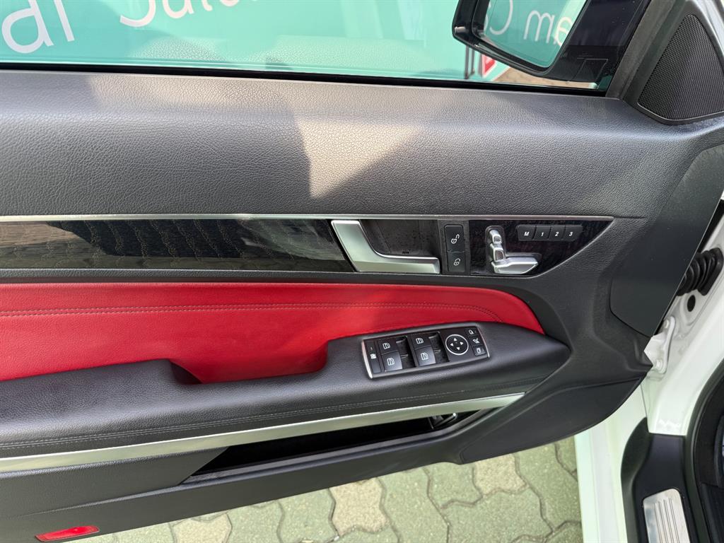 Mercedes Benz E class - Vista 7