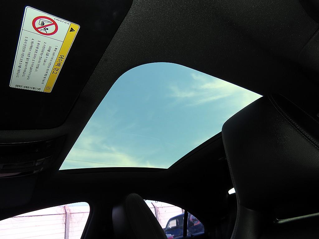 Mercedes Benz CLA Class 2016 Negro - Importación desde Corea - HF Imports Iquique - Foto 18