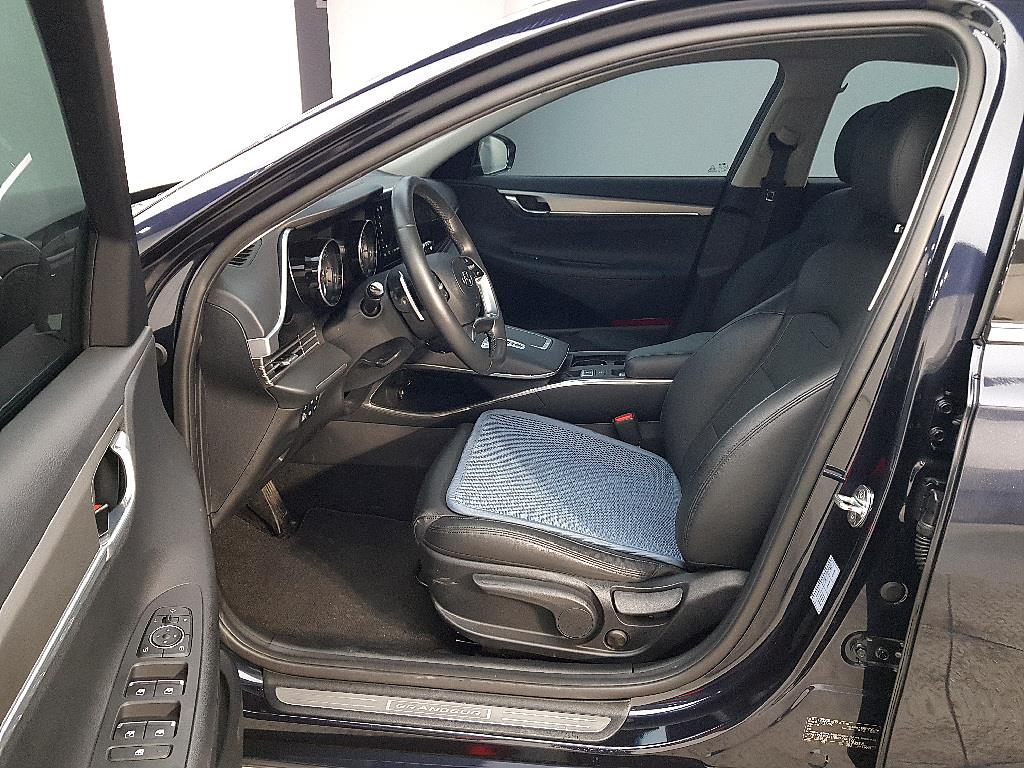 HYUNDAI Grandeur - Vista 8