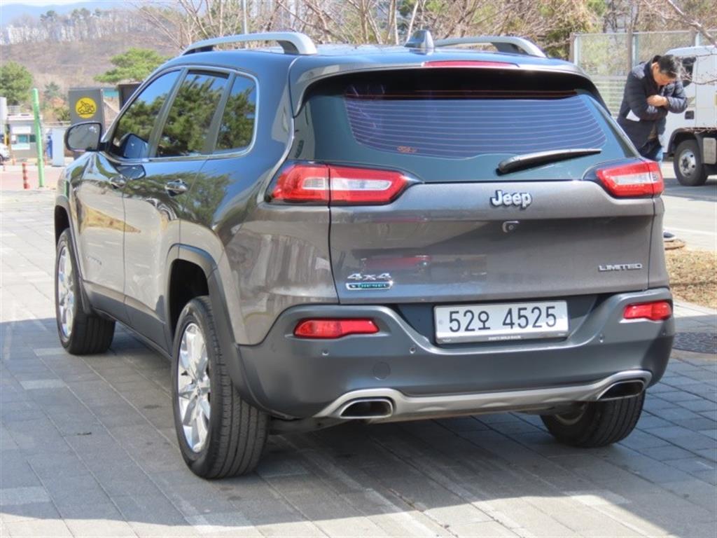 Jeep Cherokee - Vista 7