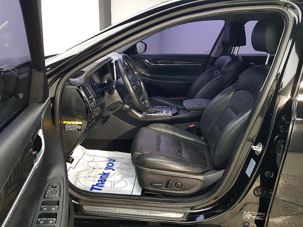 HYUNDAI Grandeur - Vista 7