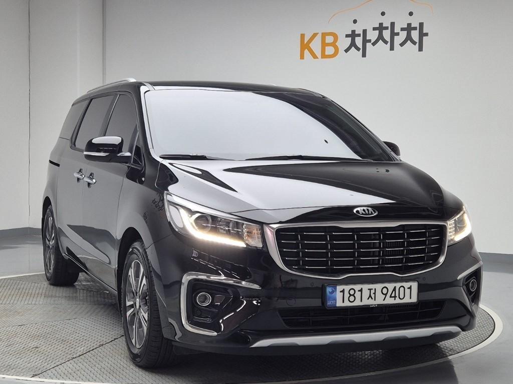 KIA Carnival - Vista 4