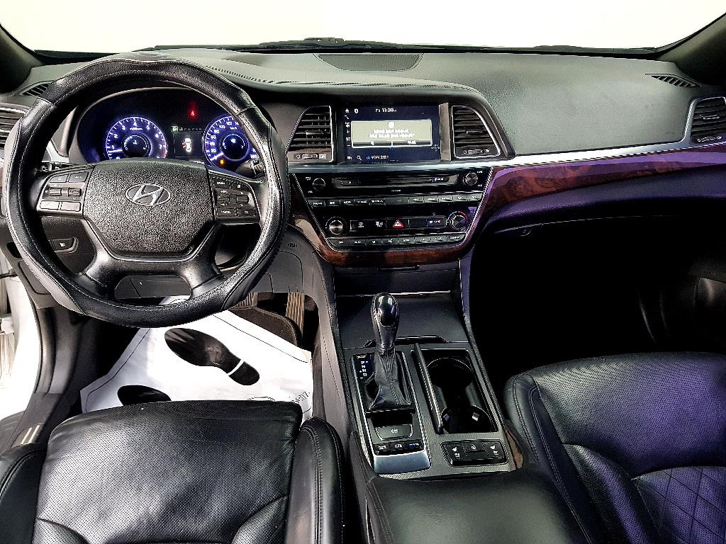 HYUNDAI Aslan - Vista 5