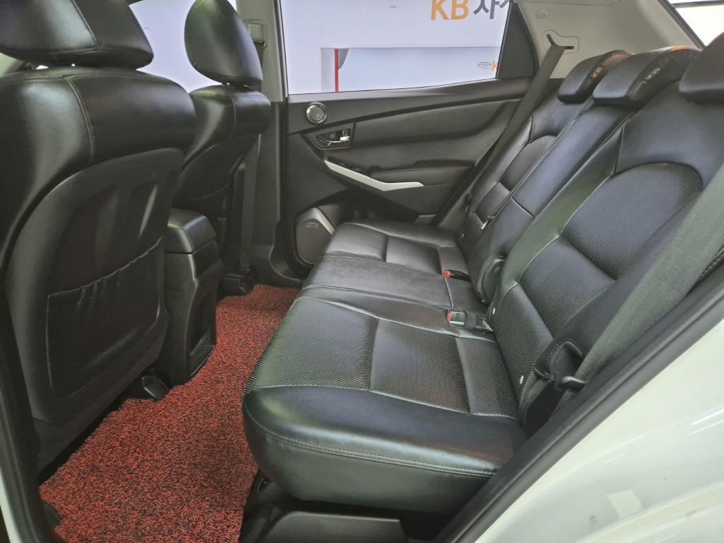 Ssangyong Korando - Vista 12