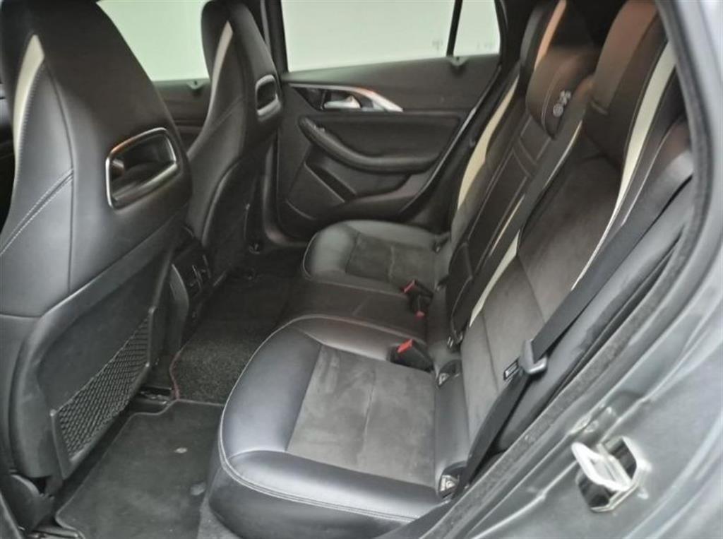 Infiniti Q - Vista 12