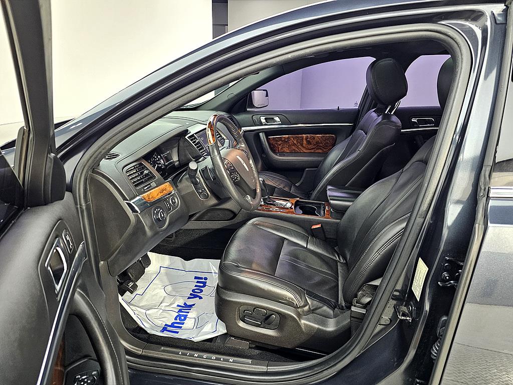 Lincoln MKS - Vista 8